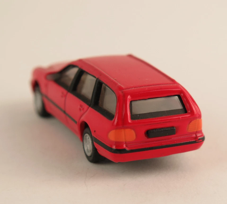 Hongwell escala 1:72 Mercedes Benz 300T A/F Foto 4 de 4