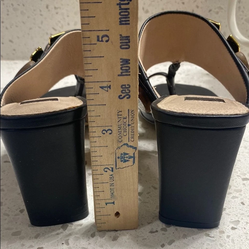 Sandalias Louise Et Cie Negras TALLA 9/40 tono dorado hebilla madera piedra detalles boho lux Foto 4 de 4