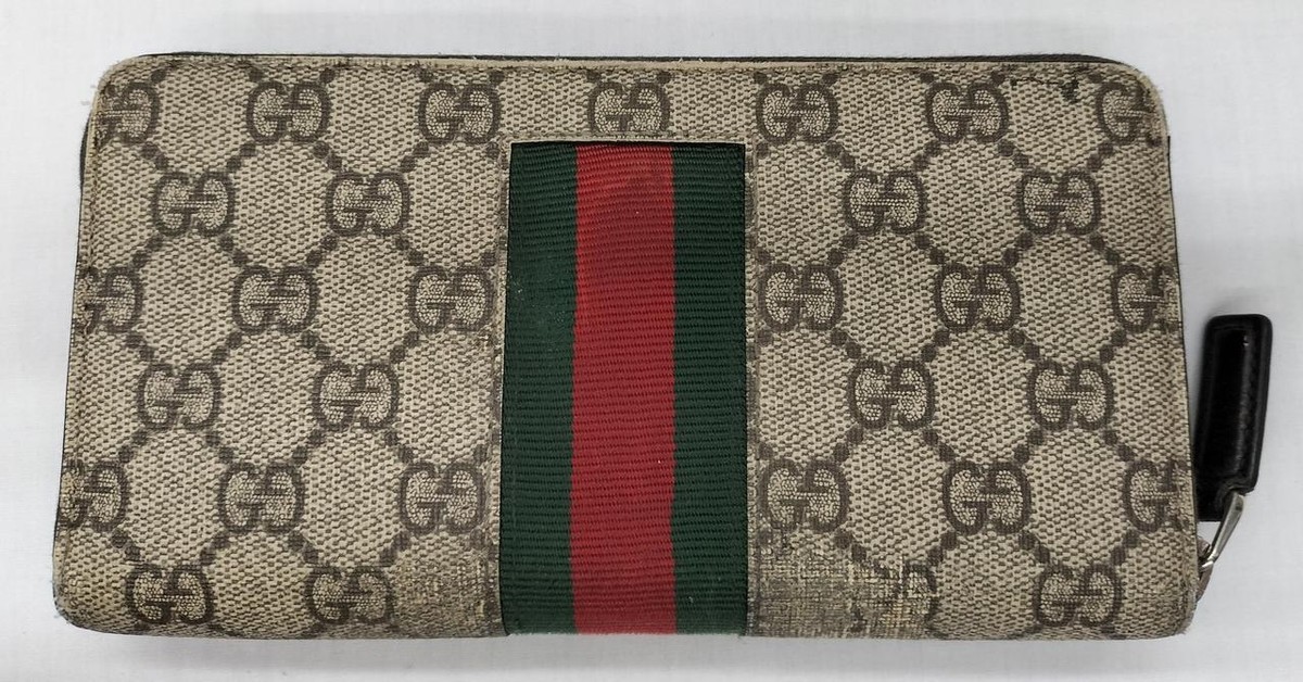Auth GUCCI Bee print GG Supreme Zip Around Wallet Canvas 40883