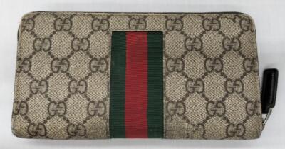 Auth GUCCI Bee print GG Supreme Zip Around Wallet Canvas 40883