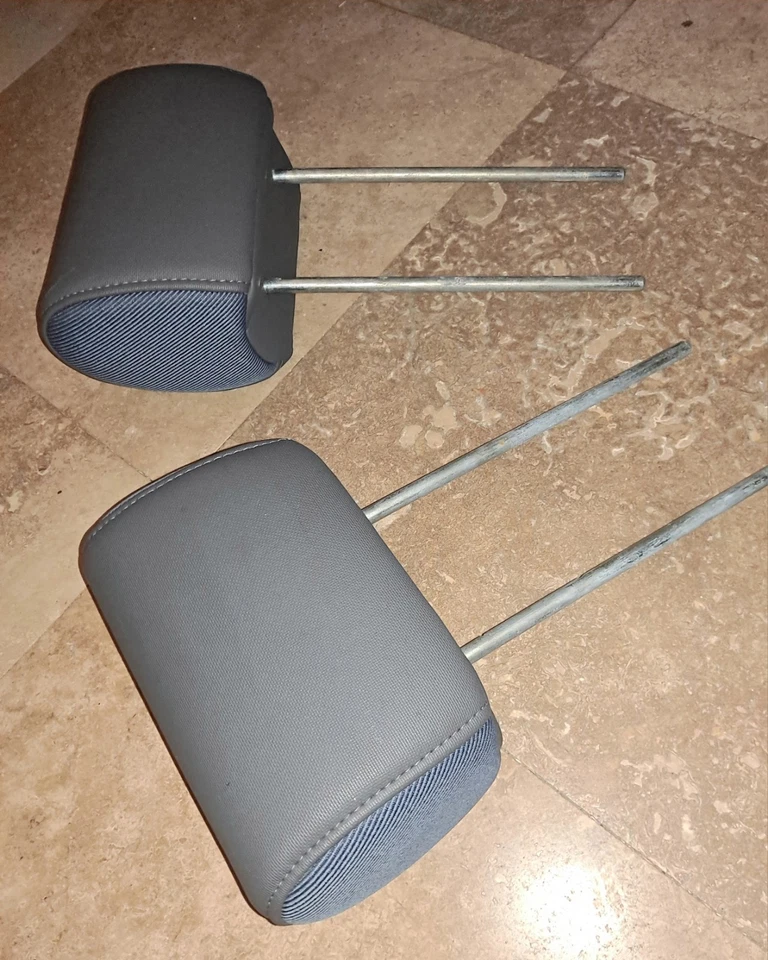 2003-2006 Honda Element Rear Seat Head Rest Set of 2 Gray 2004 2005 (A) — 第 3/4 张图片