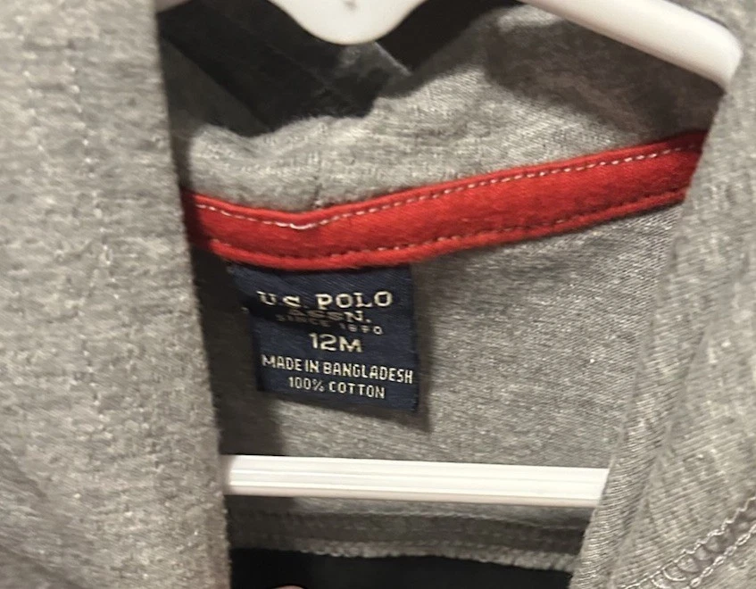 Paquete de 2 piezas polo con capucha para niños pequeños de EE. UU. talla 12 m nuevo con etiquetas + pantalones cortos Champion 9-12 m Foto 4 de 4