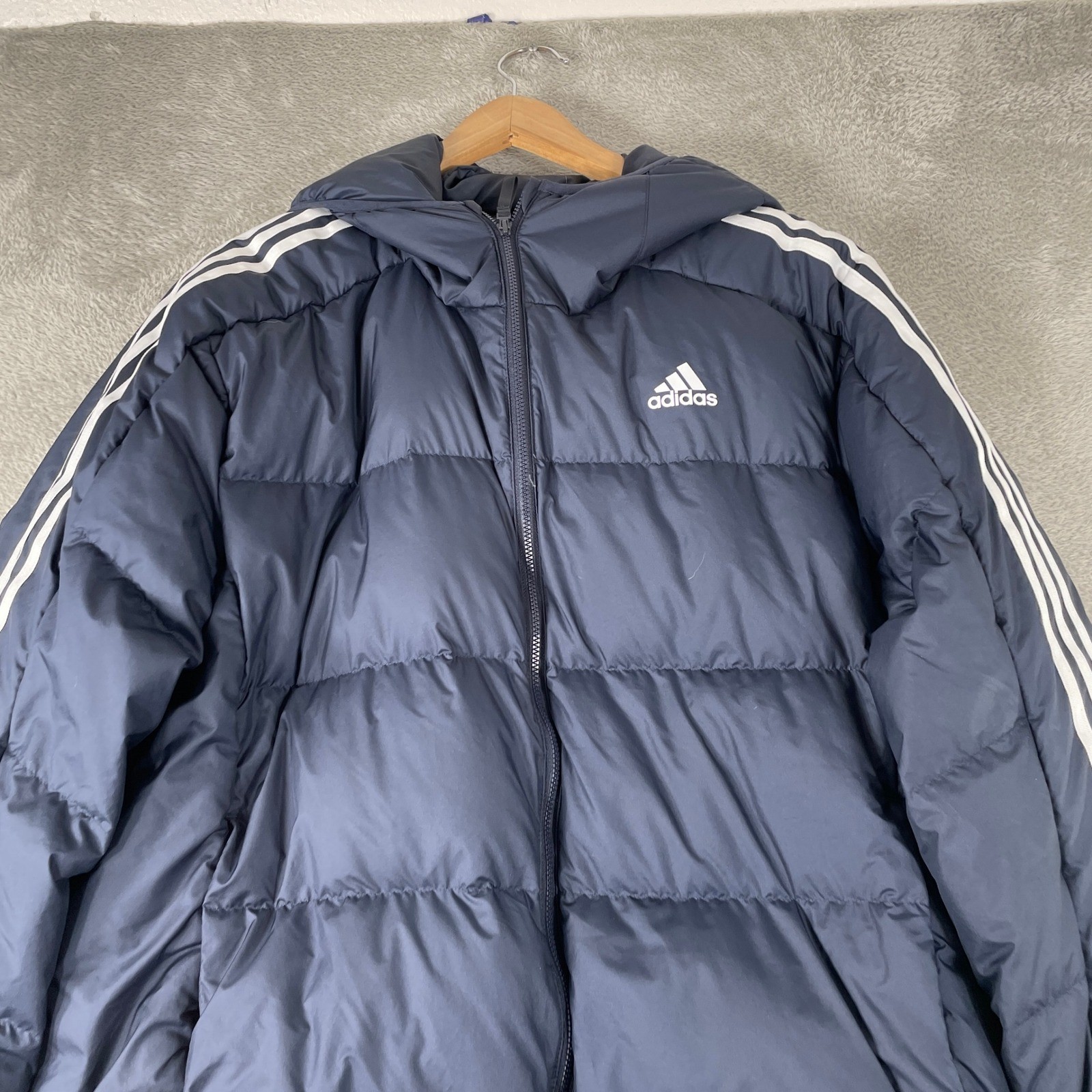 Adidas Essentials Midweight Down Puffer Jacket Mens Large Navy Blue Hooded image 2