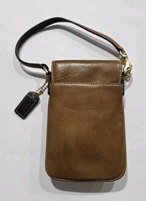 Vintage Coach Soho Mini Pouch Wristlet Tan Leather Front Flap 