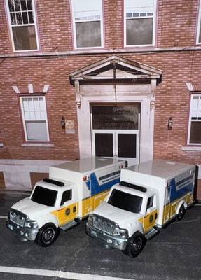 Lot Of 2 Boone County EMS Ambulance International Harvester White NLFFP Diecast