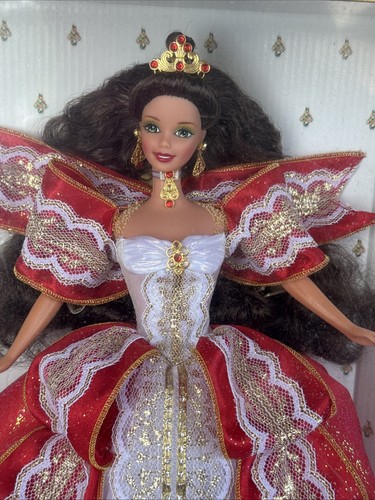 RARE 1997 Green Eyes Holiday Barbie Happy Holidays Gold Special Edition - Picture 2 of 4