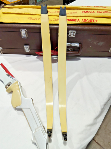Vintage Quality Yamaha Professional Archery Competition Set w Sight Arrows Case - Picture 18 of 22