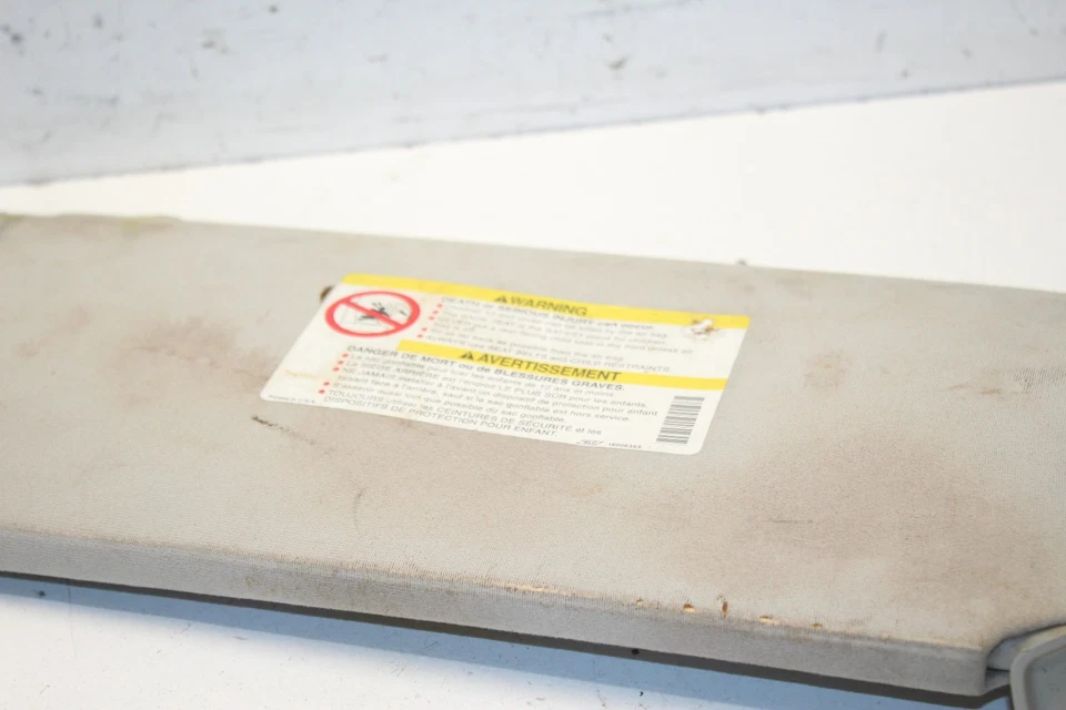 Parasol delantero derecho Hummer H2 6.0 2003-2007 algunos daños OEM Foto 4 de 4