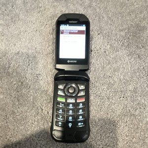 Kyocera E4810 Verizon Flip Phone 16GB Black with Charger & Holster