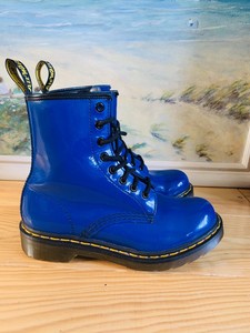 womens dr martens size 4