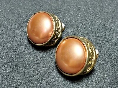 RARE 80s Intricate Gold Tone Drum Faux Champagne Mobe Pearls Clip-On  Earrings