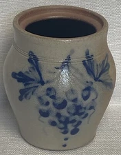 VTG Wisconsin 1994 4.5 Salt Glazed Stoneware Crock - Signed Plant Holder Trinket
