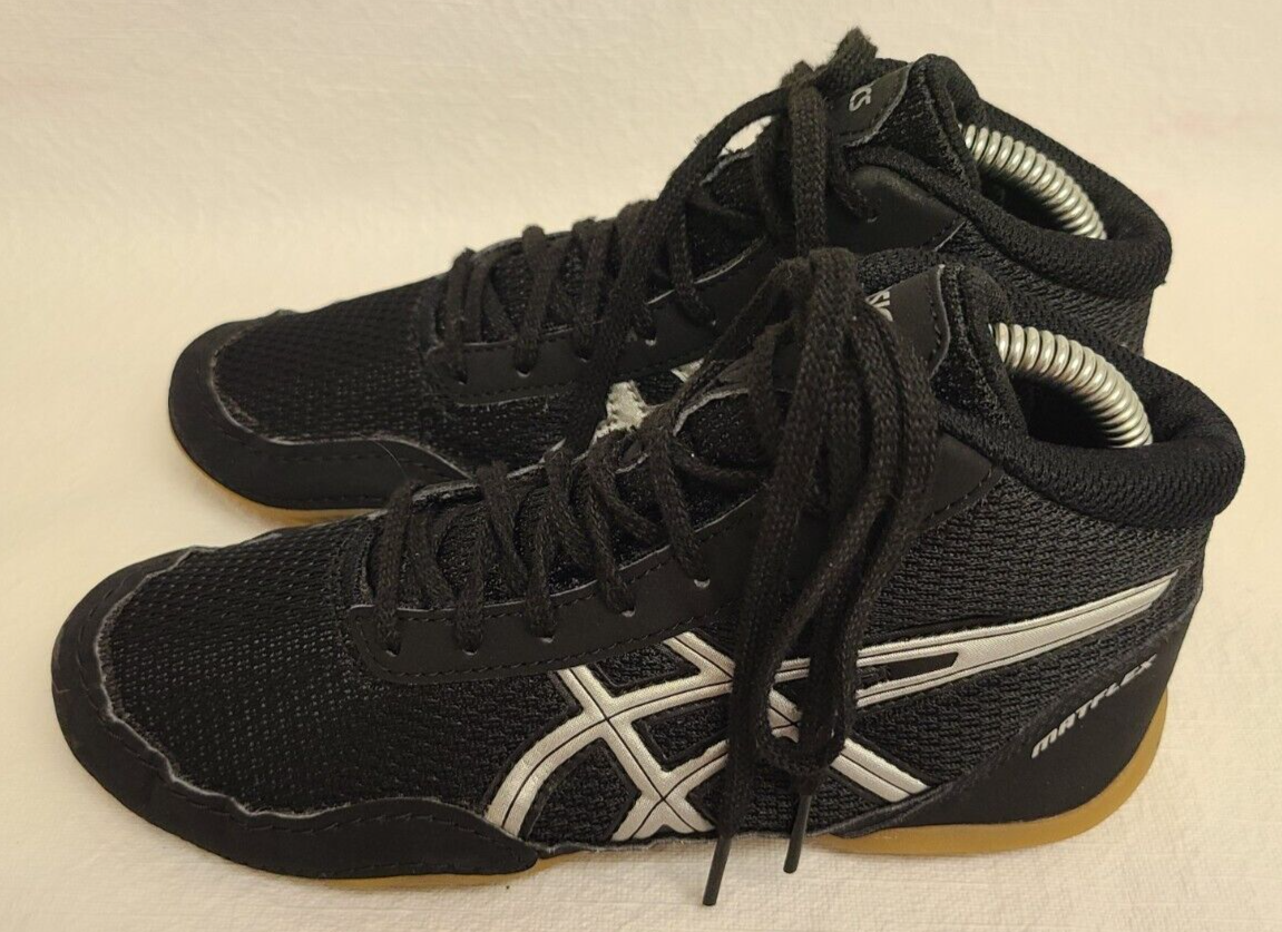 Boys ASICS Matflex 5 GS Wrestling Shoes Size: 3 Color: Black  display picture 2