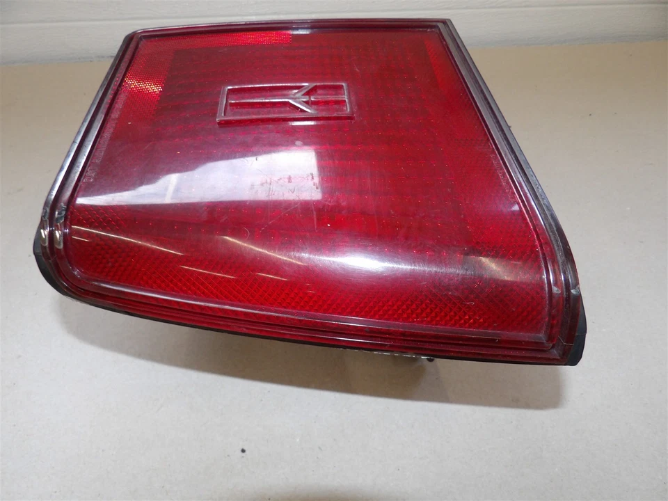 LH DRIVERS SIDE TAILLIGHT ASSEMBLY OLDSMOBILE FIRENZA 1982-84 4 DR SEDAN chrome - Image 2 of 4
