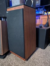Ohm model 'I" Full Range Floor Standing Speakers in Amazing Condition