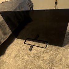 Panasonic TC-50A400U 50" LED LCD TV 60Hz with stand and original remote 