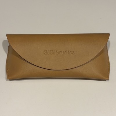 GIGISTUDIOS Sunglasses Eyeglasses Soft Case With Magnet Closure