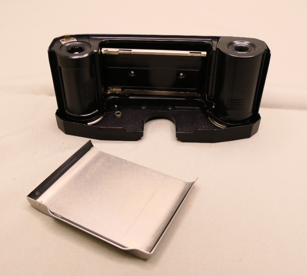 Zeiss Ikon Interchangeable film back for Contaflex 35mm film cameras