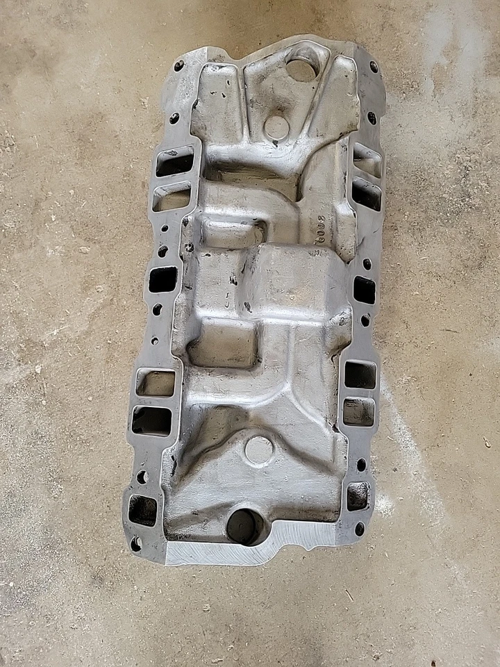 Colector de admisión Edelbrock Performer Chevy bloque pequeño V8 305 327 350 383 400 V8 Foto 4 de 4