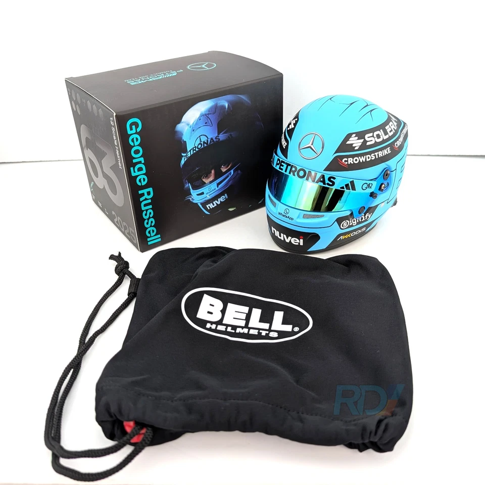 2025 George Russell Mini Helmet - 1:2 Scale Bell F1 Helmet - Model 4100399 - Image 3 of 4