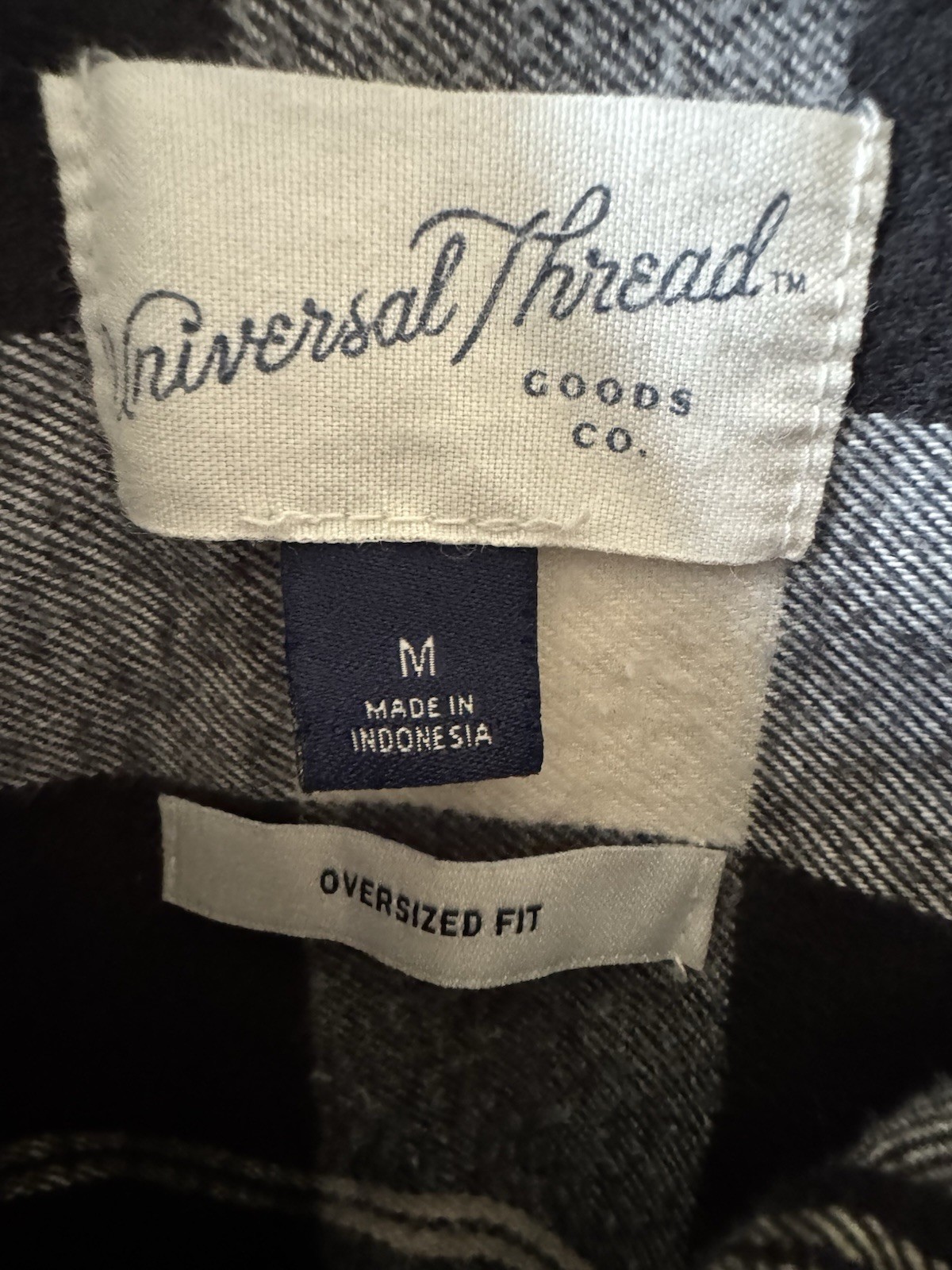 Universal Thread Flannel Long Sleeve Button Up Sh… - image 4