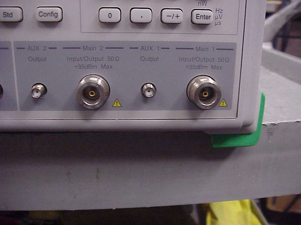 Anritsu MT8820A Radio Communication Analyzer 30MHz - 2.7GHz Anritsu MT8820A Radio Communication Analyzer 30MHz - 2.7GHz
