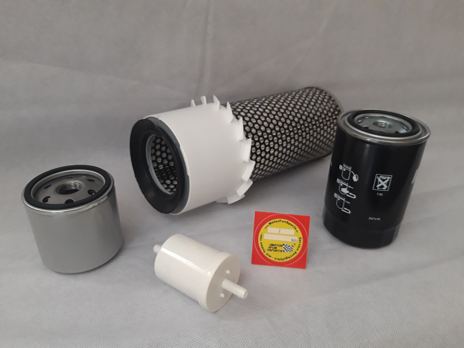 Filter Set (Small) suitable for Kubota KH 15 with engine D1301BH