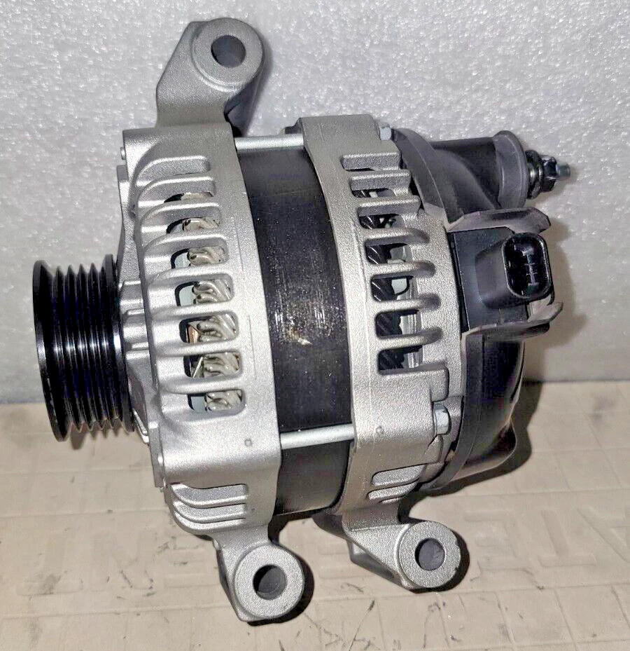 Cadillac CTS Alt L4 2,0 litros 2014 a 2019/145 amperios/OEM Reman/por RR_Alternators Foto 2 de 4