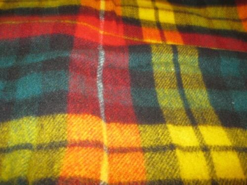 CLASSIC WOOL LARGE NEW FARIBO STADIUM BLANKET 72X52 - Picture 2 of 6