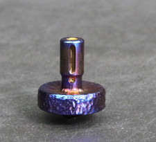 Titanium Alloy Hand Twisting Spinning Top Gyro Gyroscope Hand engraving Gyro Toy