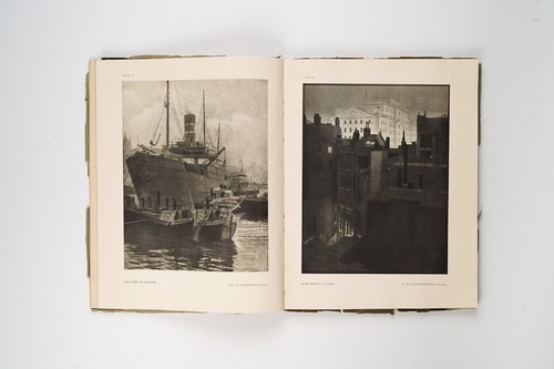Photograms of the Year 1924 The Annual Review For 1925 of the World's Pictorial - Picture 3 of 10