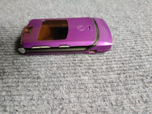 Motorola RAZR V3 Flip Bluetooth MP4 video UNLOCKED(GSM) Mobile Phone Purple - Picture 4 of 8