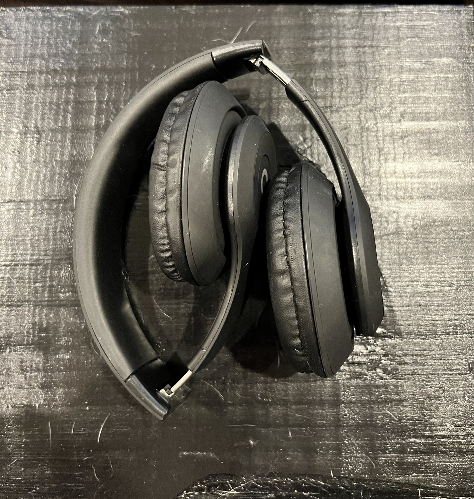 Beats Studio3 Wireless Over-Ear Headphones in Black - Noise Cancelling Bluetooth Headset-image