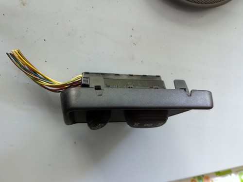 Land Rover Discovery 2 99-04 OEM Driver Side Power Seat Switch YUB101080 - Foto 4 di 5