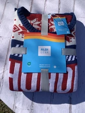 NWT Aldi Gear 2025 Christmas Holiday Sweater HOHOHO multicolor size L