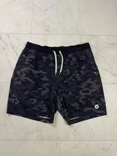 Vuori Kore Lined Shorts Mens XL Camo 8" Inseam Athletic Gym V302