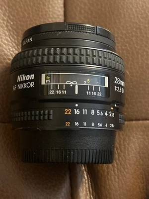 Nikon AF Nikkor 28mm f2.8 D Wide Angle Prime Lens W/ Nikon L37C Filter - Image 1 of 4