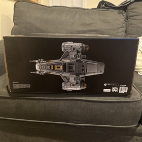 LEGO Star Wars The Mandalorian Ultimate Collector Series Razor Crest 75331 UCS