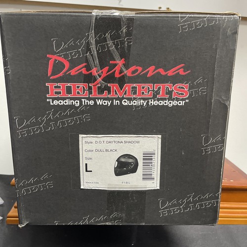 Daytona Shadow Full Face Motorcycle Helmet SIZE- L MATTE BLACK New !! - Picture 3 of 4