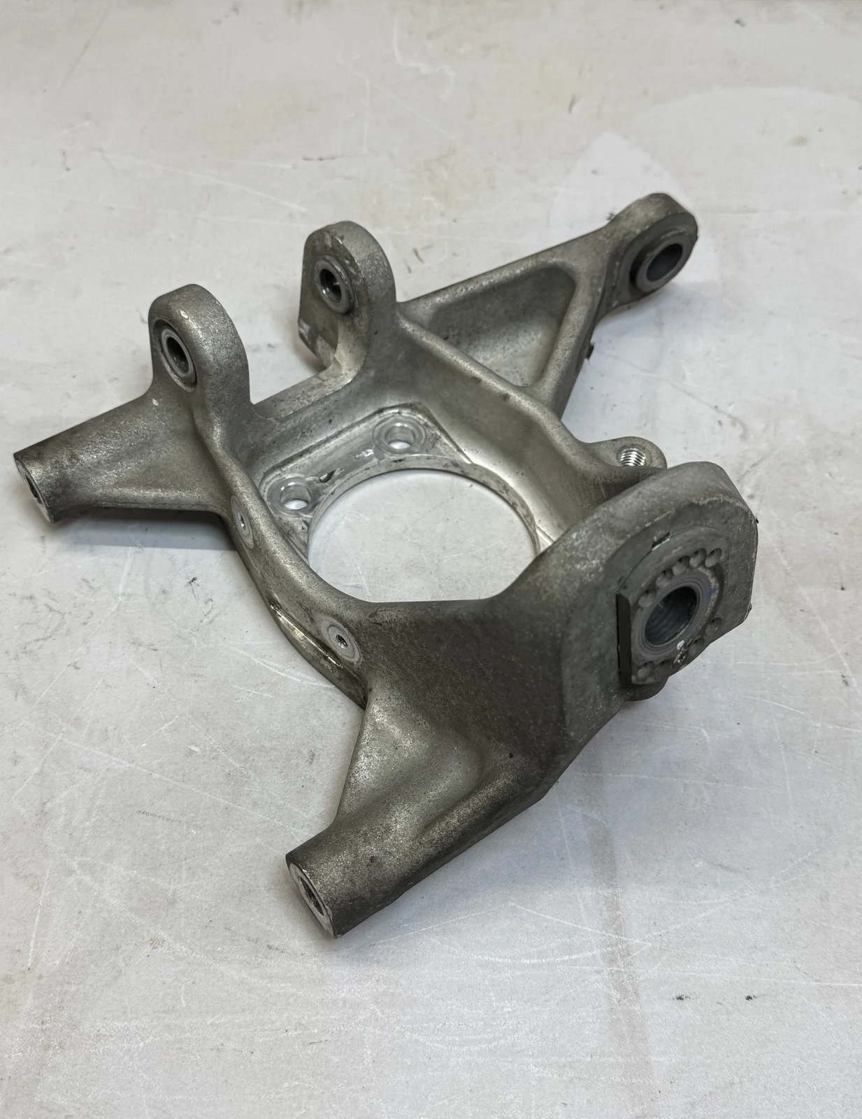 McLaren 570S 2016-2021 Rear Left Steering wheel hub P/N 11B0115CP