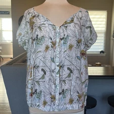 a.n.a. A New Approach Woman Blouse Shirt Plus Size 1X Light Weigt S/S Button