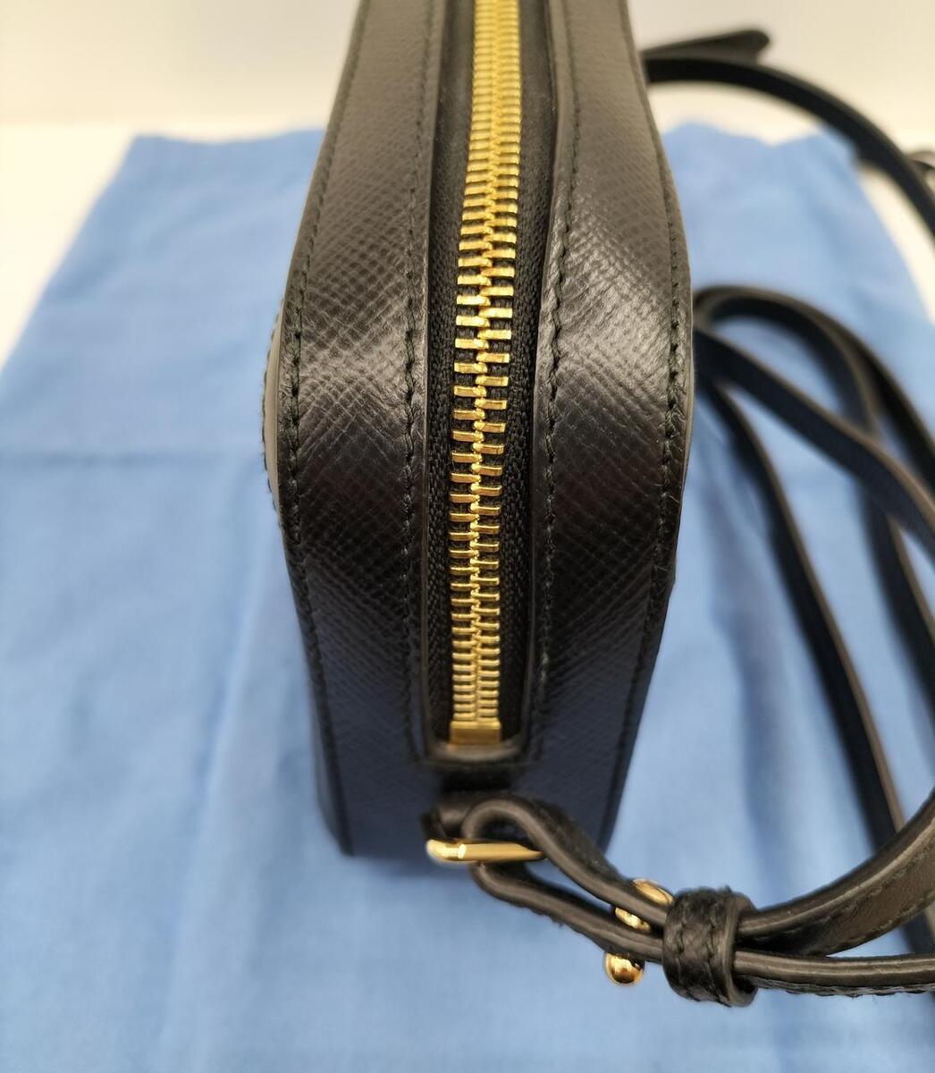 SMYTHSON Black Shoulder Bag for Women - Small with Gold Zip SMYTHSON Black Shoulder Bag for Women - Small with Gold Zip