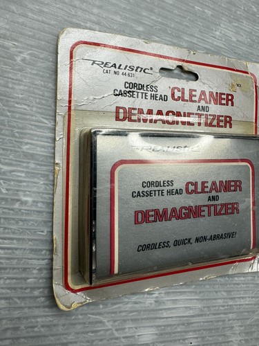 REALISTIC Cordless Cassette Head Cleaner & Demagnetizer 44-631 / NEW - Picture 2 of 4