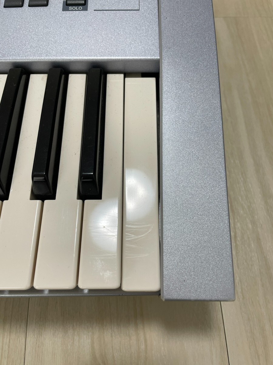 Yamaha Motif ES6 61-Key Keyboard Synthesizer with Power Yamaha Motif ES6 61-Key Keyboard Synthesizer with Power