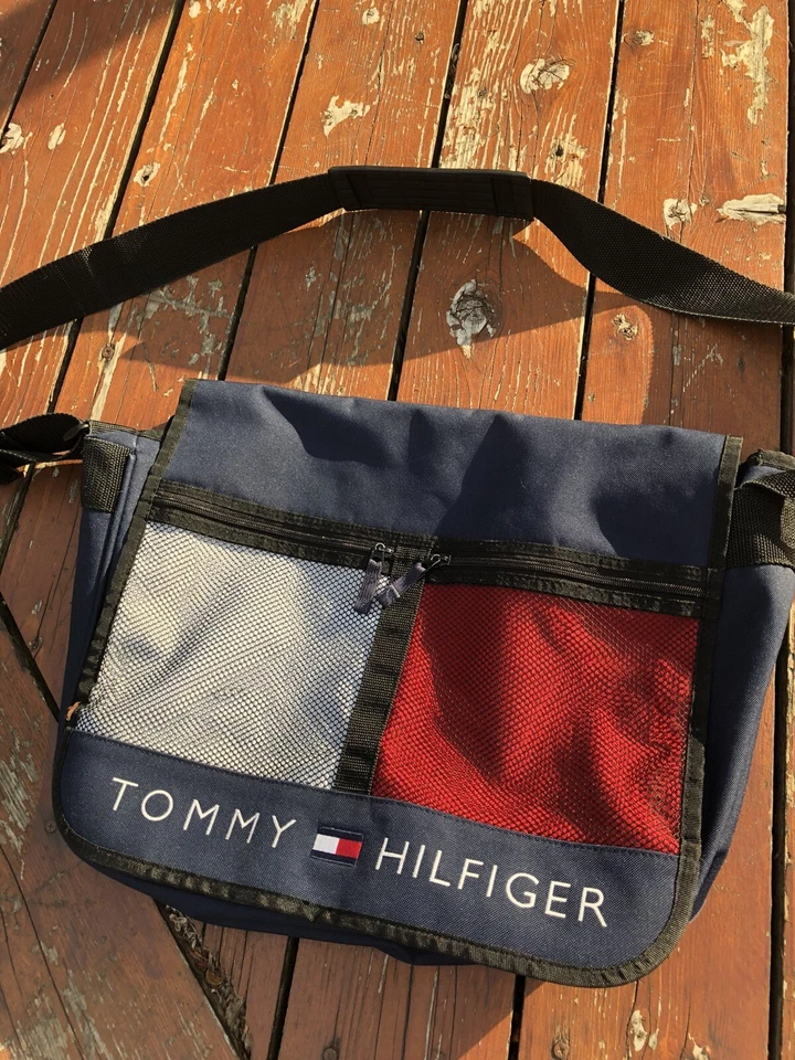 Bolsa carteiro vintage Tommy Hilfiger grande bandeira soletrada bolsa lateral - Imagem 2 de 4