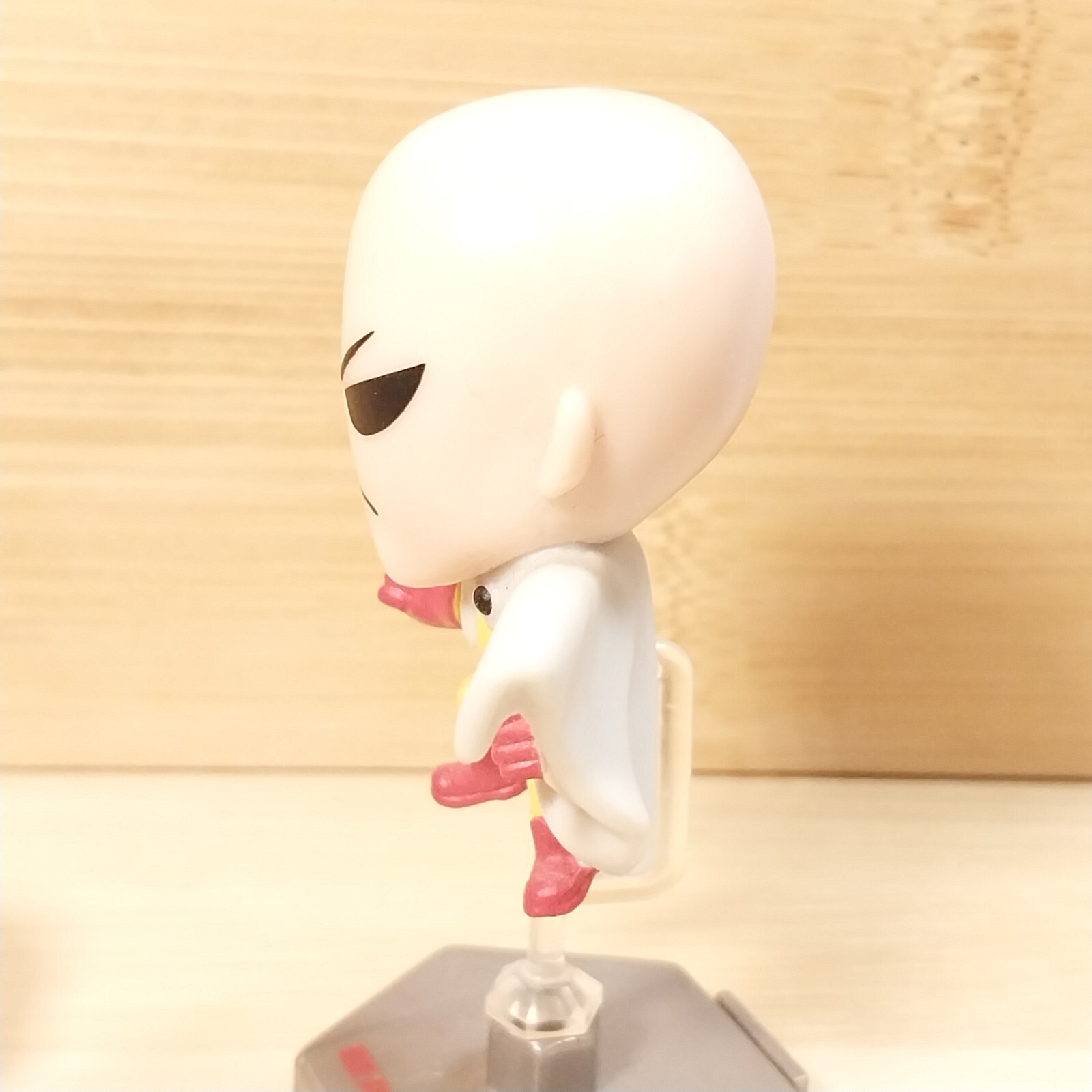 2 Loose One Punch Man Blind Bag Minis Saitama Figures Black Eyes Red Eyes