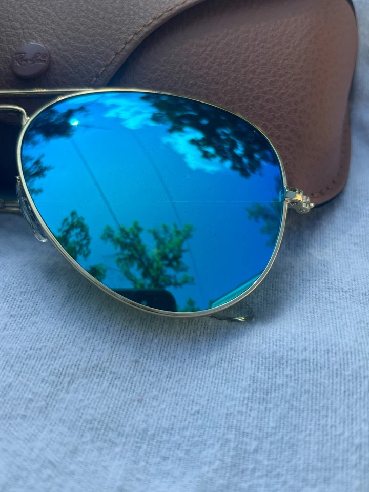 Gafas de sol Ray Ban Aviator RB3026 62 mm marcos dorados lentes espejadas azules Foto 3 de 4