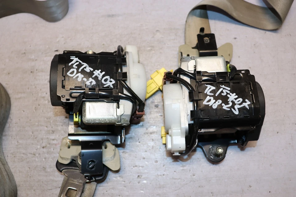 Cinturón de asientos delanteros izquierdo derecho derecho Acura TL Type S 2007-2008 3,5 L OEM Foto 2 de 4