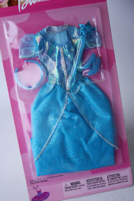 RARE 2002 BARBIE FASHIONS BLUE DRESS CROWN STICK & SHOES 47605