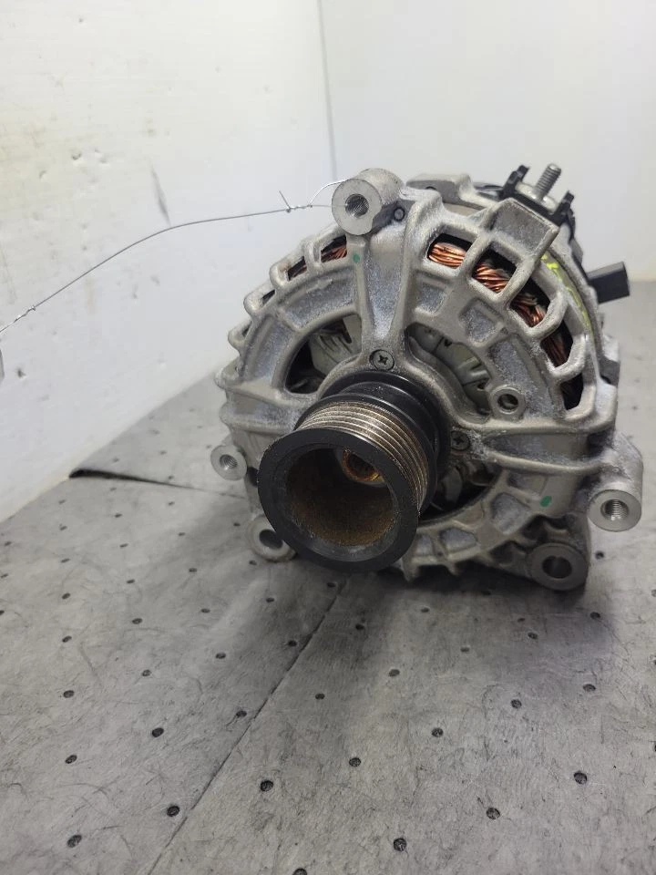 Alternador 180 amperios con calentador de cuello compatible con 17-20 BMW 440i 1691044 Foto 3 de 4